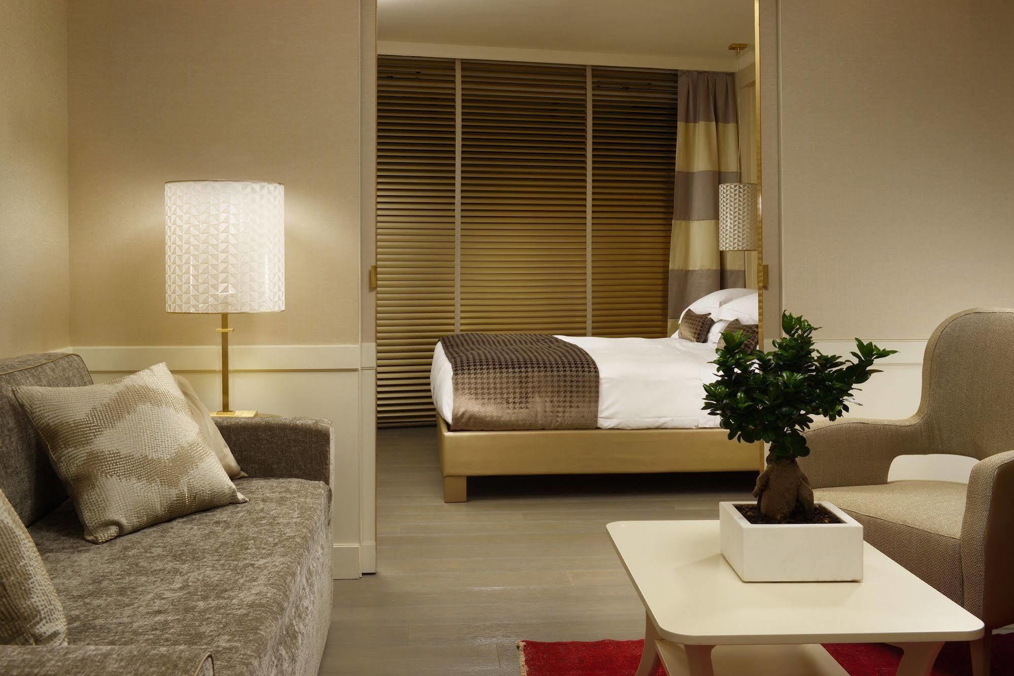 Ponte Vecchio Suites & Spa Florence Exterior photo